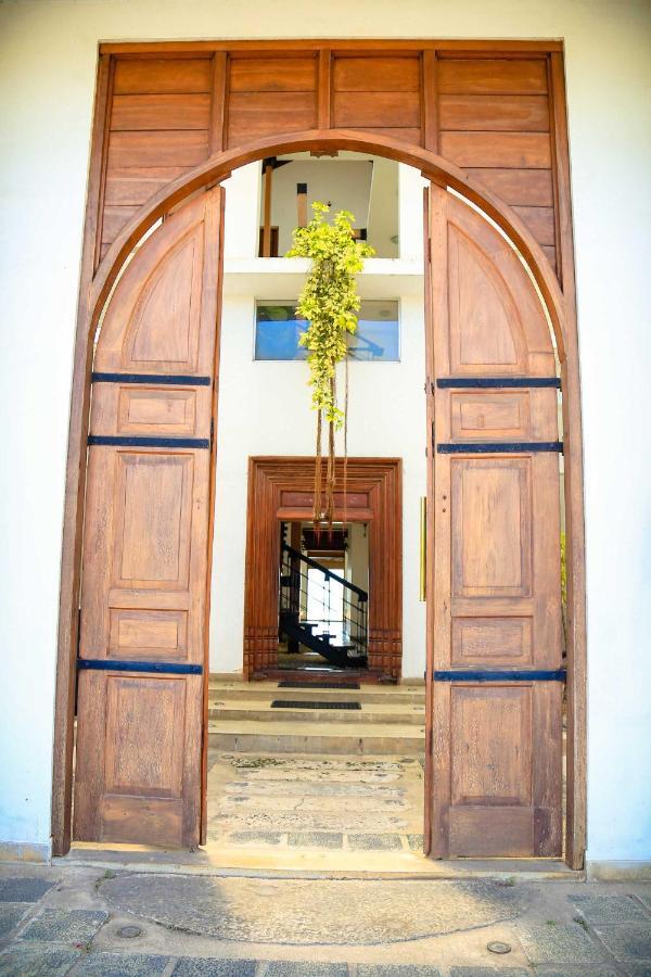 The Cove Hotel Negombo Bagian luar foto