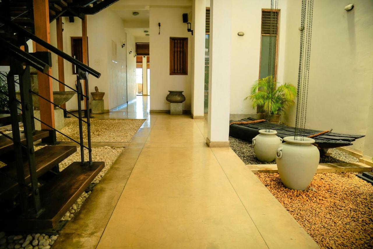 The Cove Hotel Negombo Bagian luar foto
